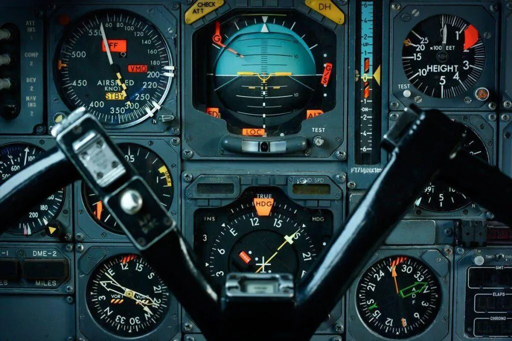 Flight-Instrument-Plane-Dashboard-With-Buttons